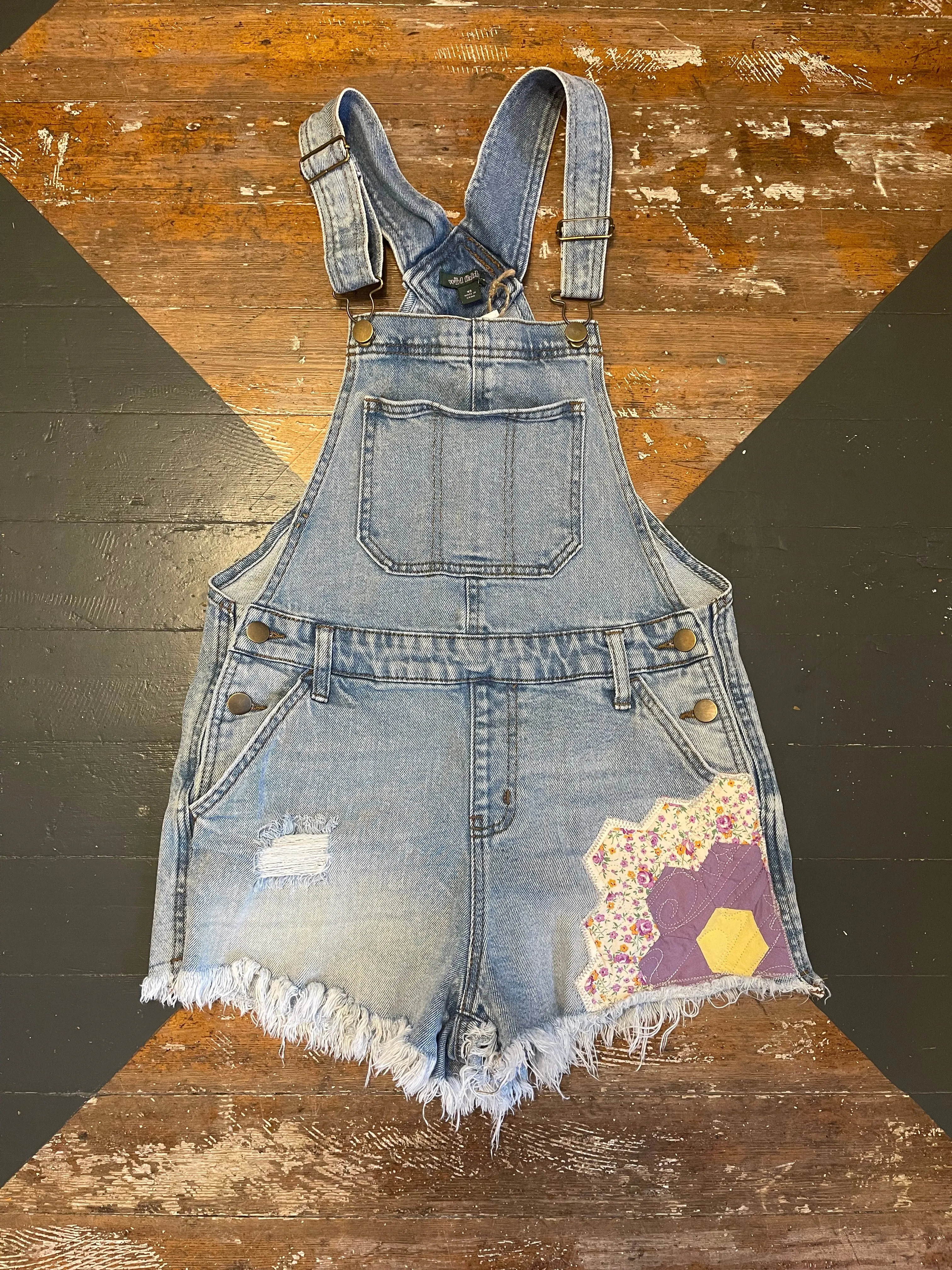 PURPLE QUILT FLOWER OVERALL SHORTS - XS
